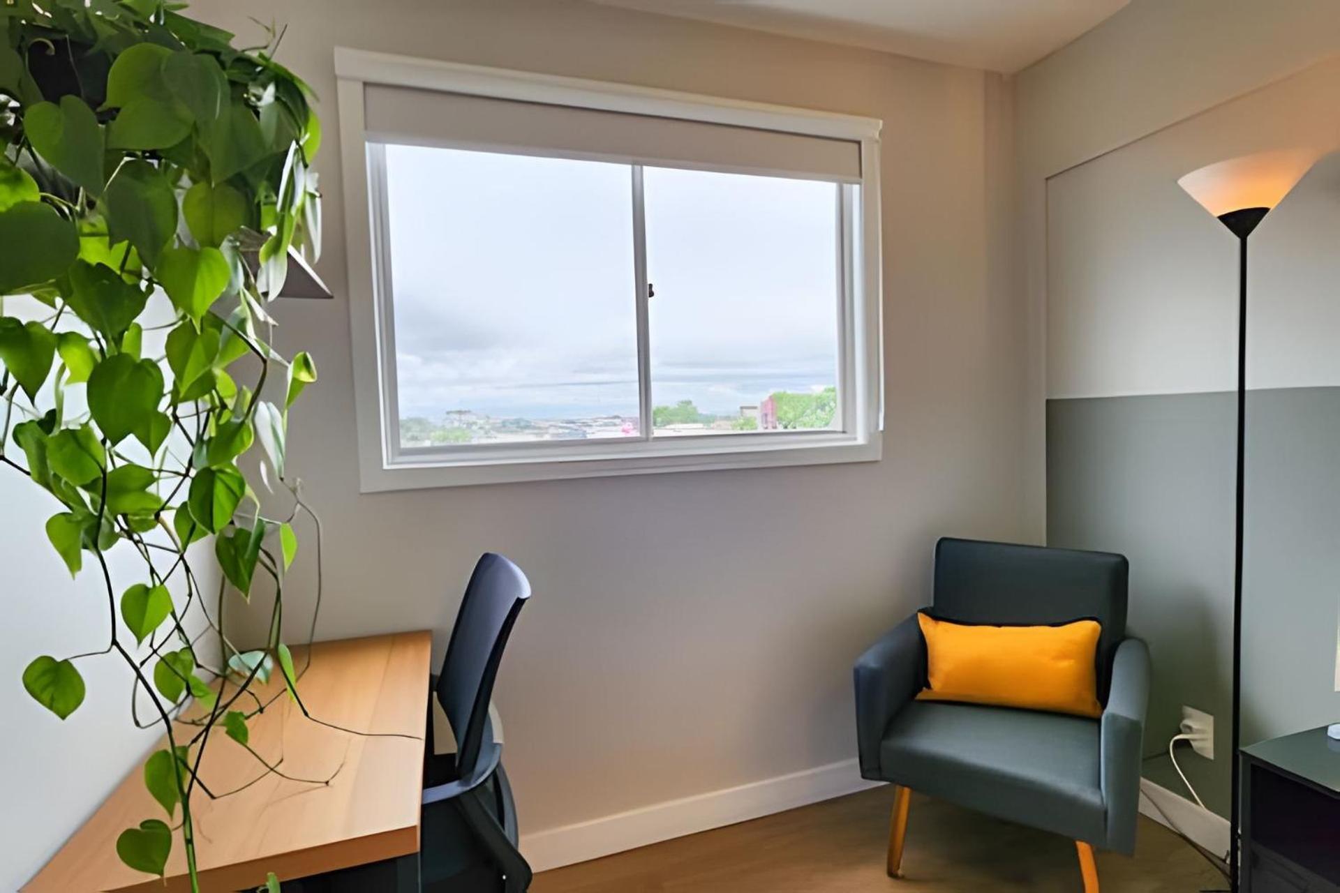 Dois Quartos, Vitrola, Colecao Vinil, Prox Barigui Apartamento *